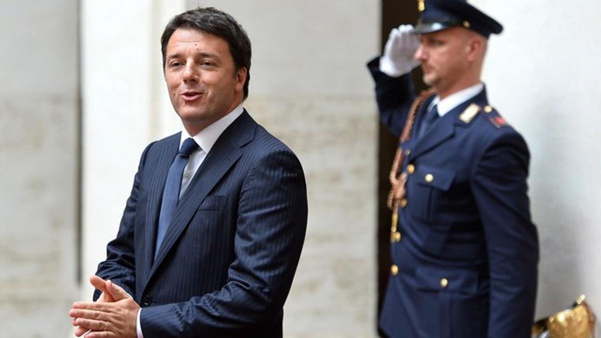 Renzi espera la llegada del presidente de la Confederación Helvética, el 29 de julio en Roma.