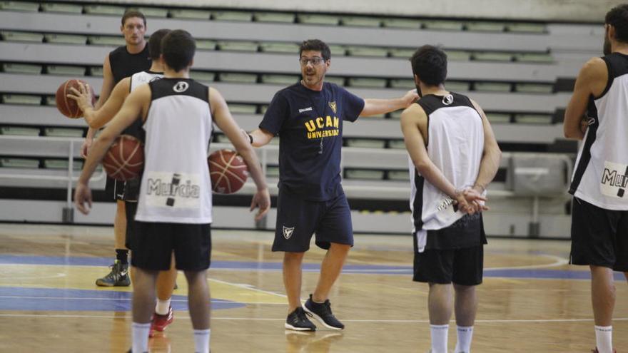 El nuevo entrenador del Ucam CB Murcia, Fotis Katsikaris