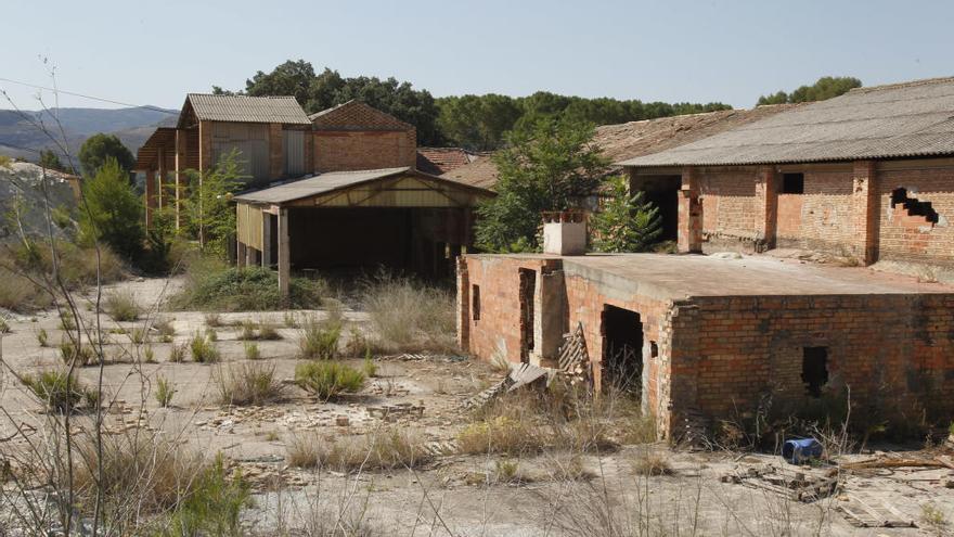 Ontinyent declara en ruina la fábrica Teular de Morelló y descarta la reforma