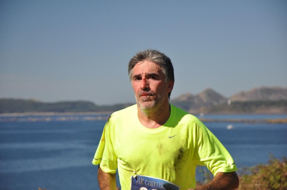 Roberto Riobó y Beatriz Fernández triunfan en la media maratón de la Costa da Vela