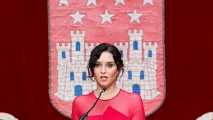 Isabel Díaz Ayuso durante el discurso de su investidura celebrada en la Real Casa de Correos.