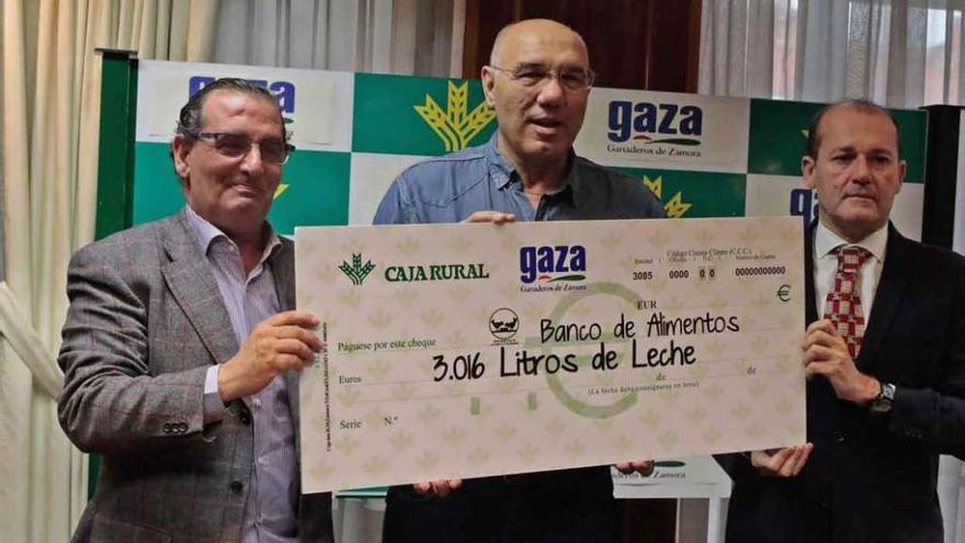 Caja Rural, Banco de Alimentos y Gaza se unieron en esta iniciativa solidaria un año más.