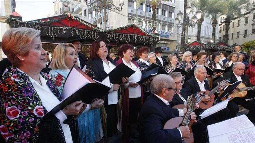 La Federación de Peñas organiza nueve serenatas en nueve plazas de Córdoba