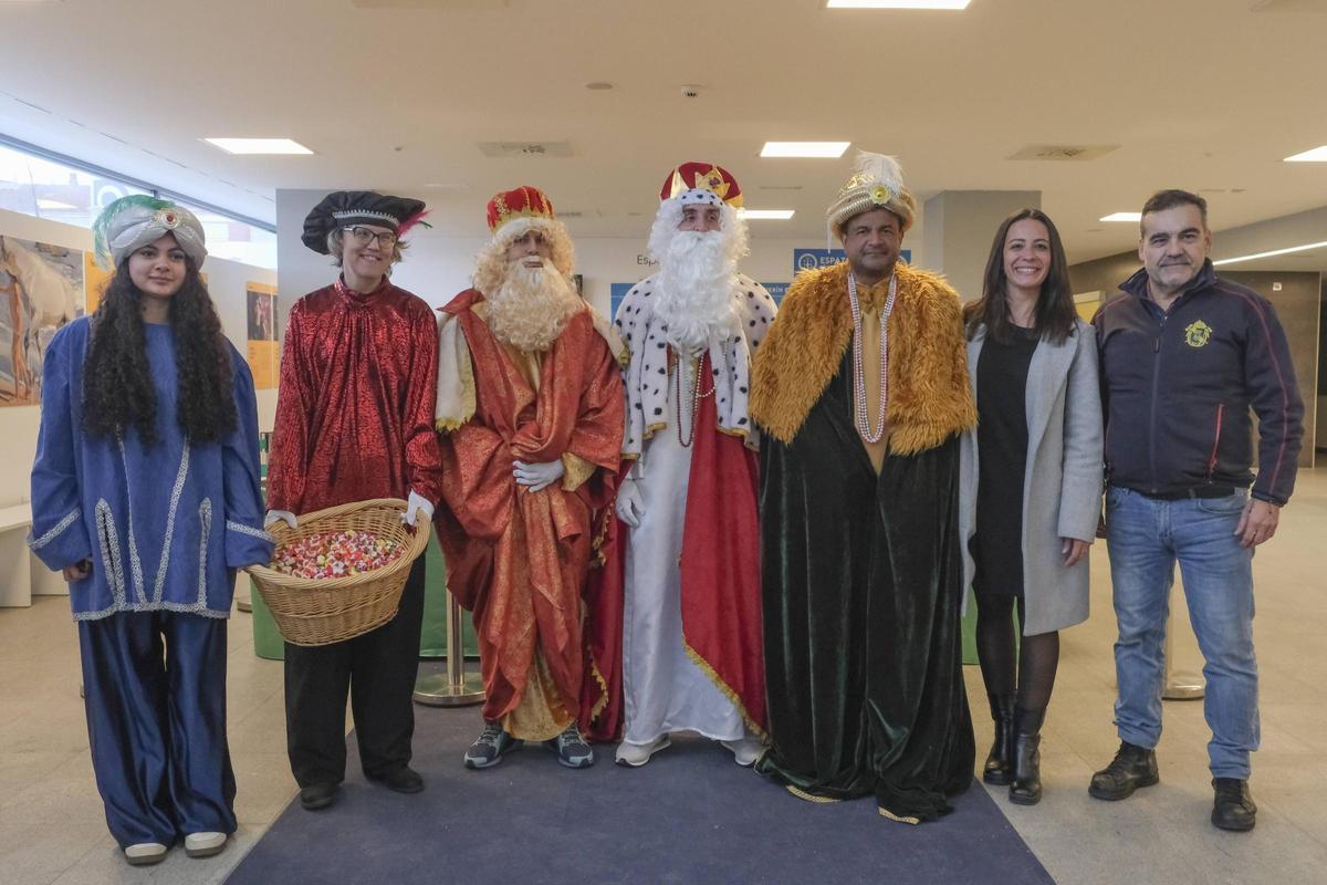Los Reyes Magos visitan el CHUO