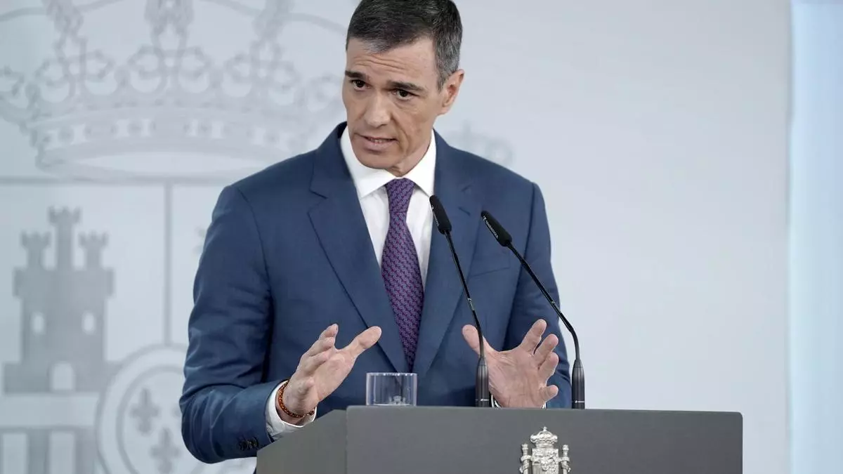 Pedro S芍nchez y Salvador Illa comparecen: "Hemos vivido un hecho excepcional"