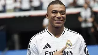 La equipación del Real Madrid con el dorsal de Kylian Mbappé está ahora rebajada (últimas unidades)