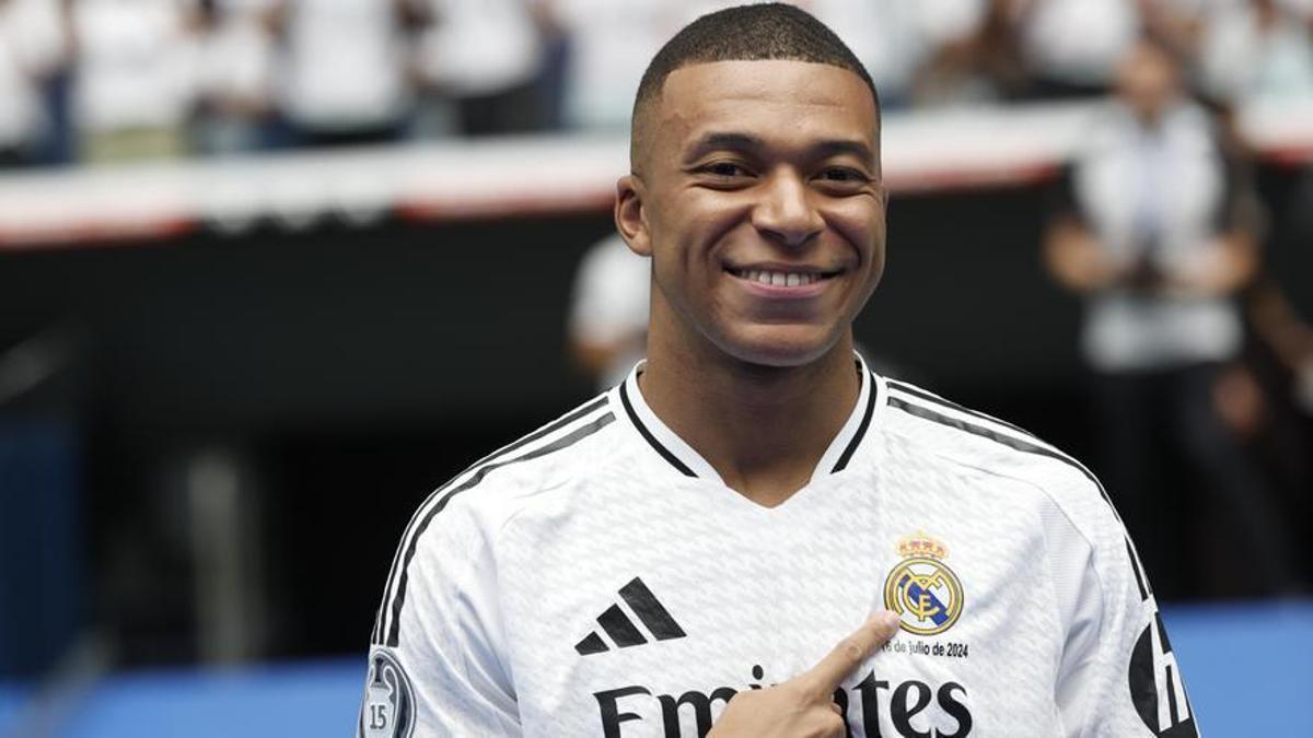 Mbappe, en su presentación oficial en el Bernabéu como jugador del Real Madrid.