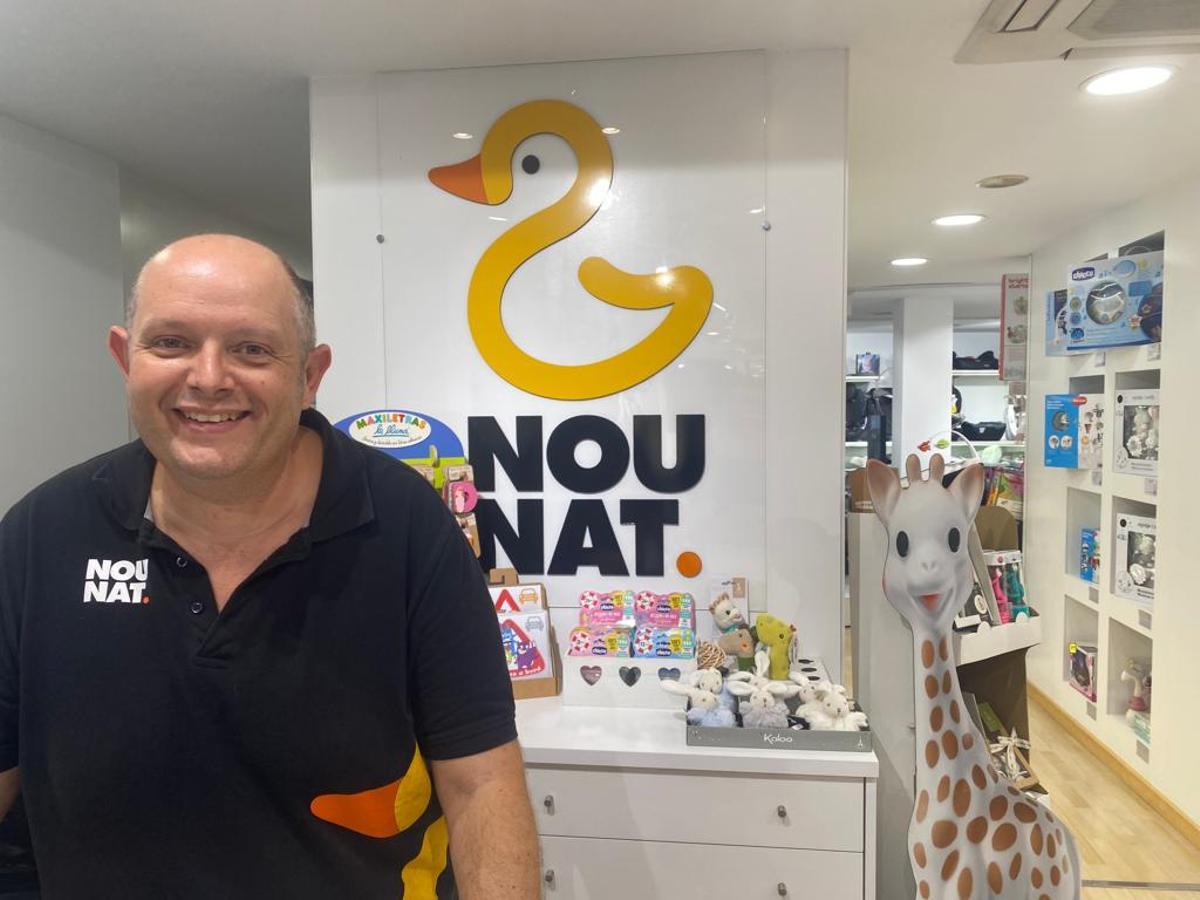Jordi Costa, propietari de la botiga Nou Nat