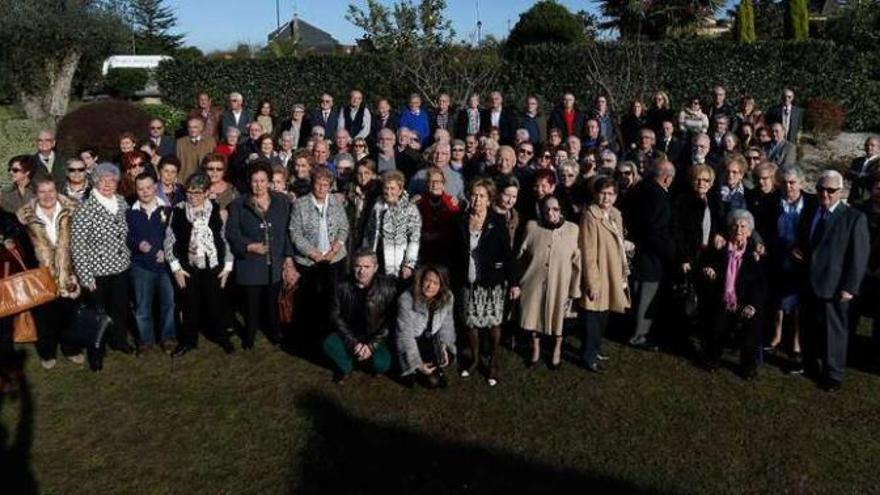 Participantes en el encuentro de antiguos alumnos.