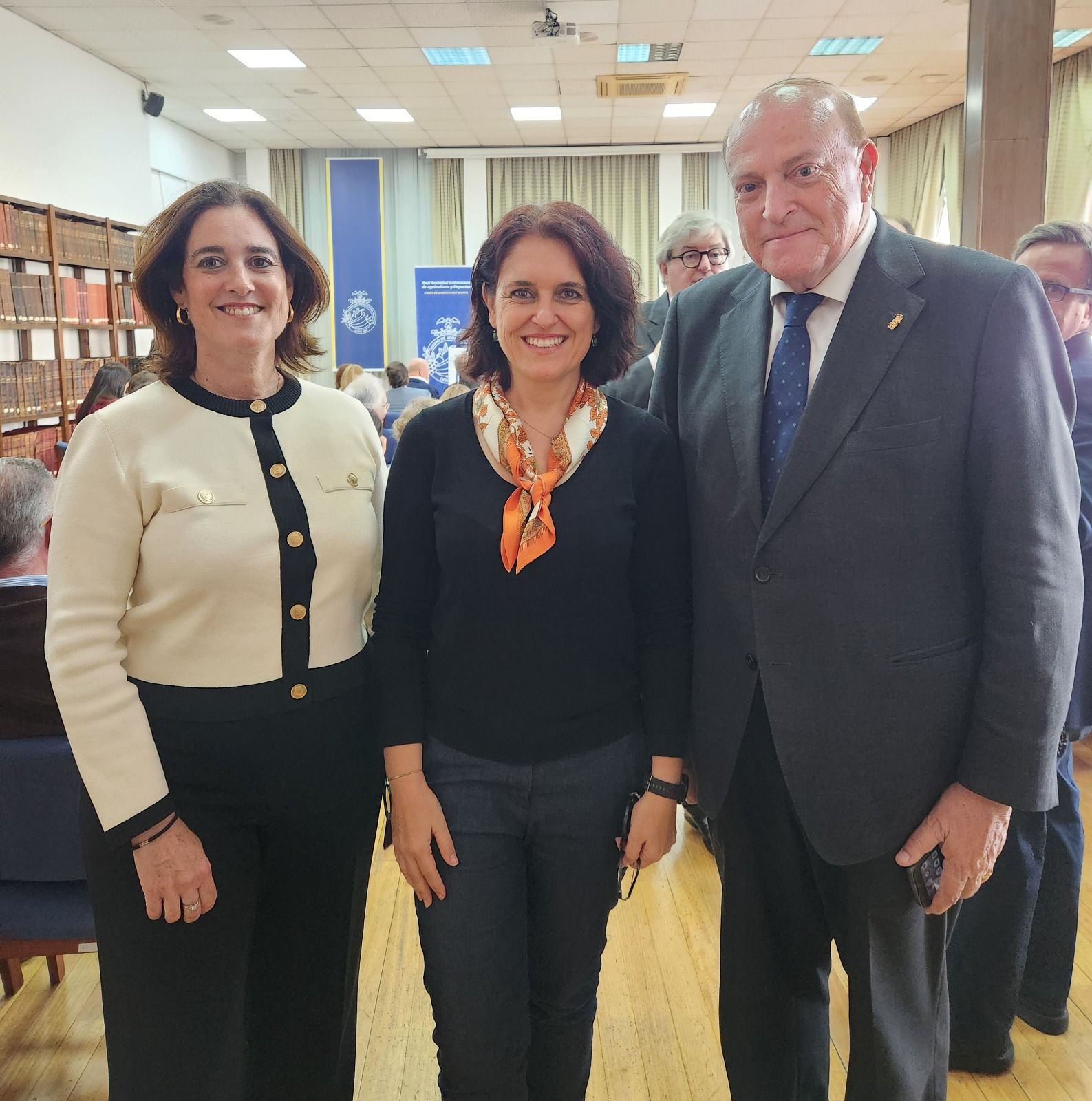 Ana Ibáñez, Claudia Dupuy de Lome y Julio Aguado..jpg