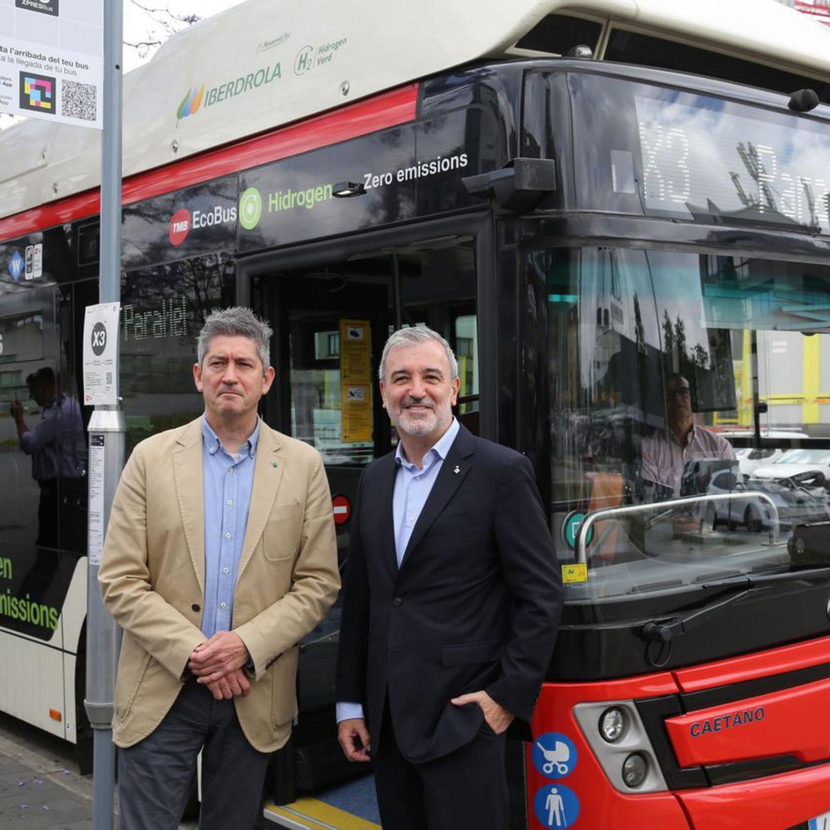 BCN i l’Hospitalet estrenen la línia d’autobús exprés X3 BCN i l’Hospitalet estrenen la línia d’autobús exprés X3