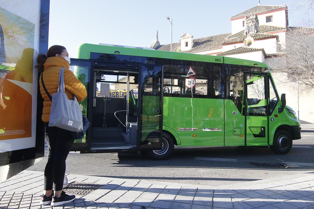 Los nuevos microbuses a gas de Aucorsa para el casco histórico y Alcolea