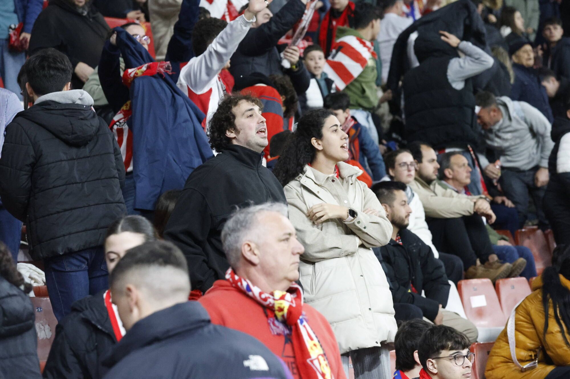 EN IMÁGENES: El Sporting - Tenerife disputado en El Molinón