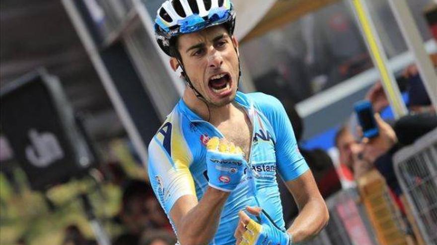 Aru vuela, Quintana ataca y Urán resiste en Montecampione