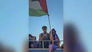Israel acusa a Lamine Yamal de "incitar y fomentar el odio" por ondear una bandera palestina en la rúa del Barça