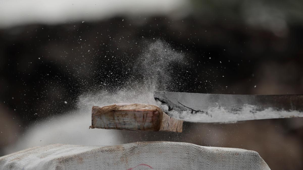 Fotografía de archivo de un kilo de cocaína.