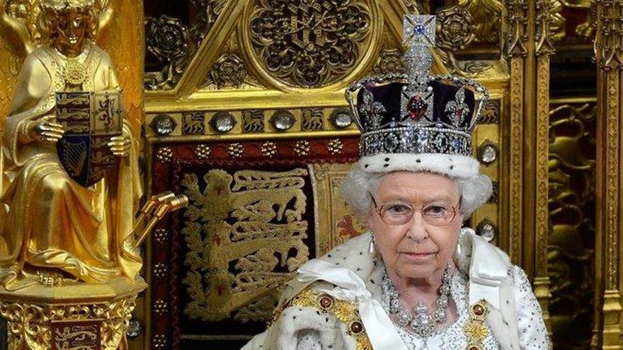 El &#039;brexit&#039; obliga a May a aplazar el discurso de la Reina