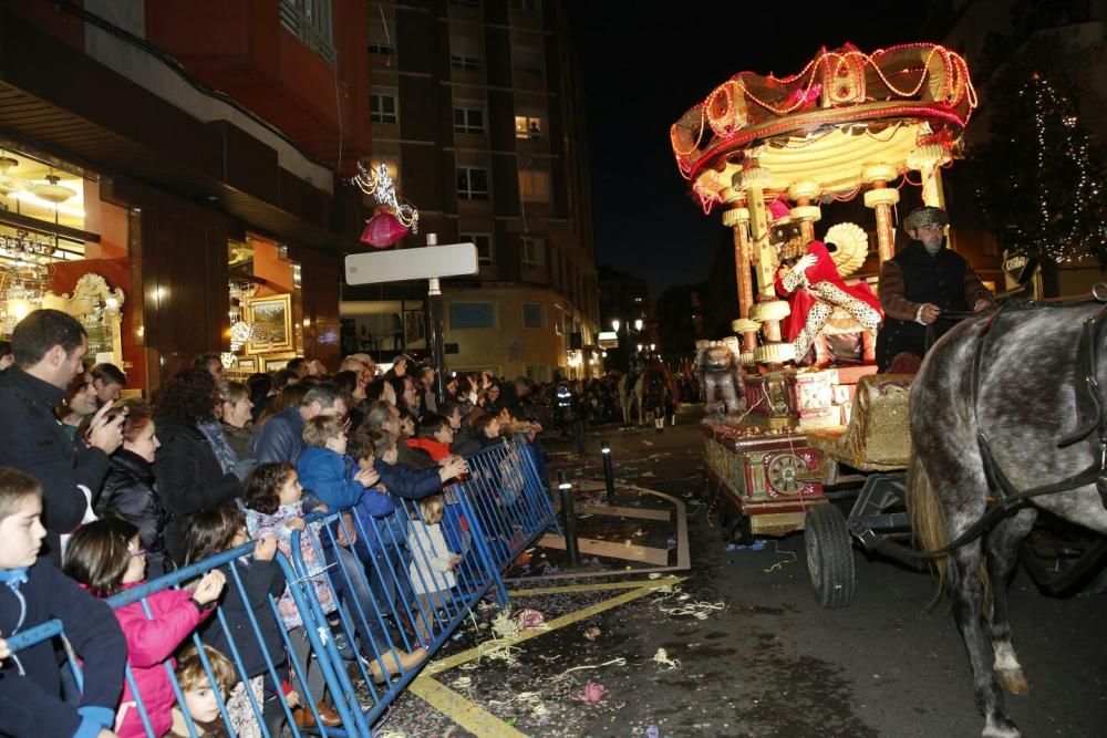 Cabalgata de los Reyes Magos en Oviedo