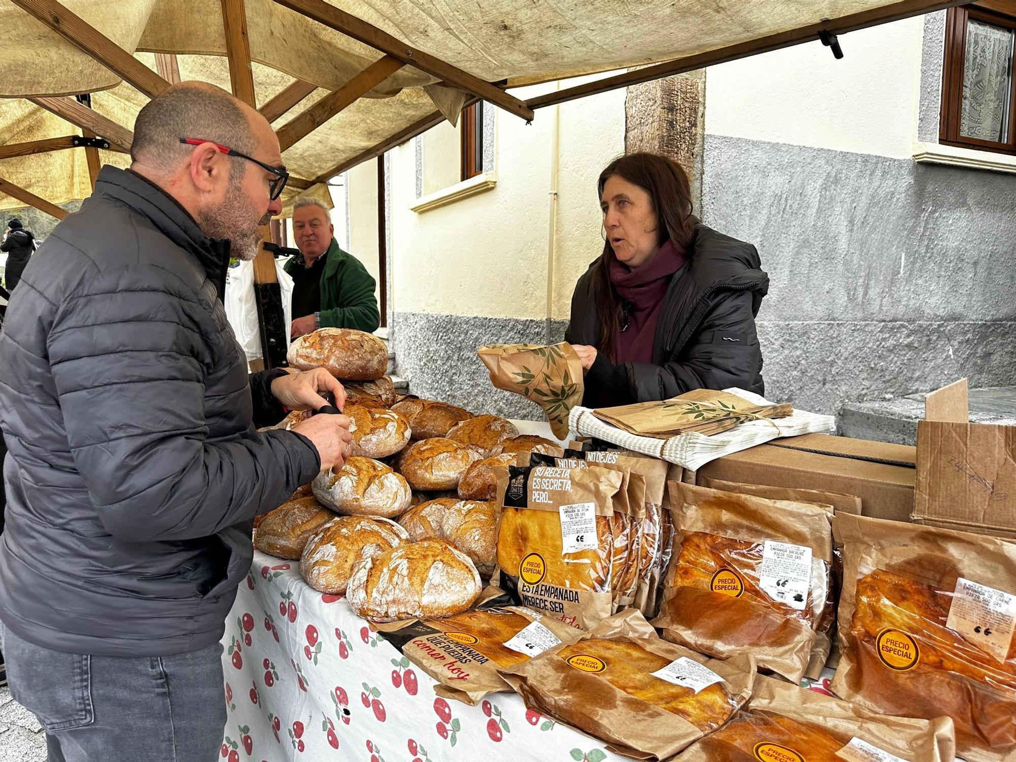 En imágenes: el compromiso de la XIX Feria de Oficios y Costumbres del Valle de Paredes con la zona rural