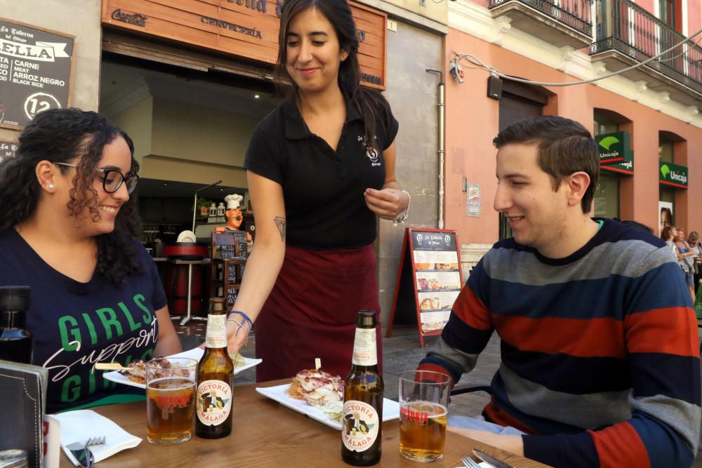 Mari Carmen Gómez y  Antonio Mellado en la Taberna del Obispo.