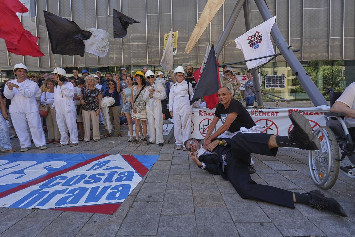 Les imatges de la protesta contra els Macroprojectes energètics