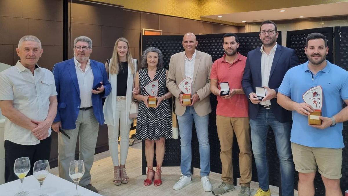 El balonmano zamorano recibe su premio en la Gala de la Federación de Castilla y León | BALONMANO ZAMORA