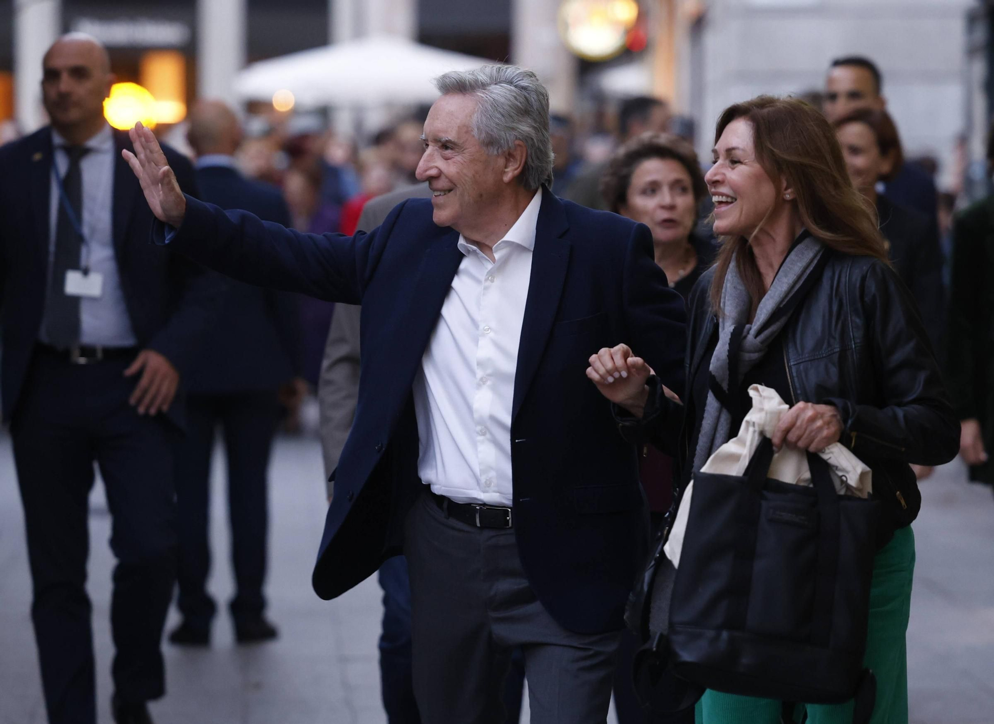 Así fue el encuentro entre Serrat e Iñaki Gabilondo en Gijón.