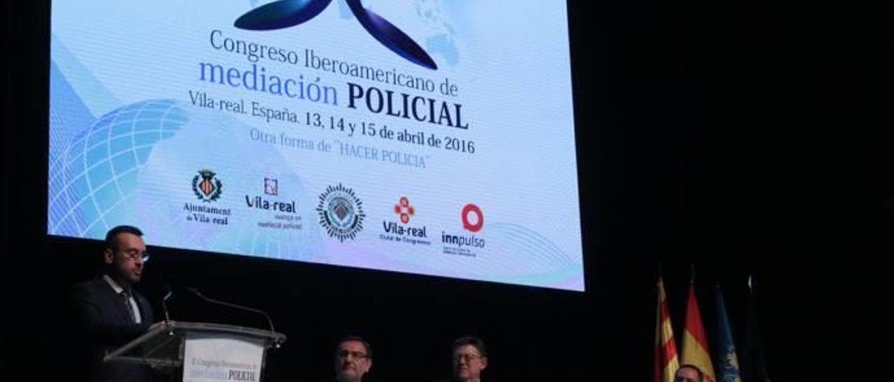 Vila-real ultima un convenio con el Consell para abrir una Escuela de Mediación Policial
