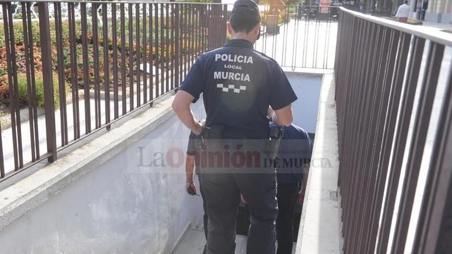 Desalojan al presunto violador del parking de la Glorieta