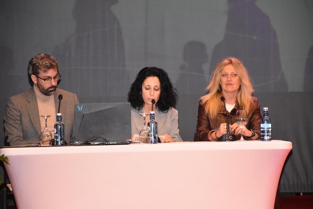 Alberto Gago, Margarita Lamela e Beatriz Sestayo.