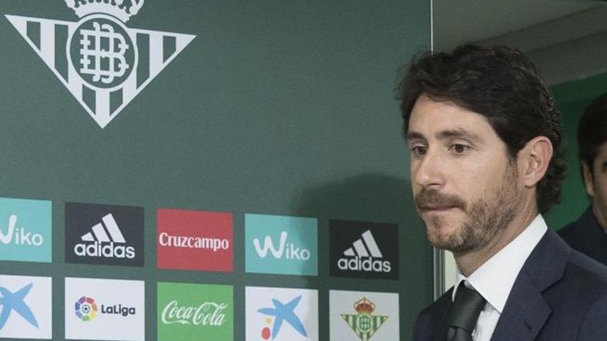 Víctor Sánchez, en su presentación con el Real Betis.