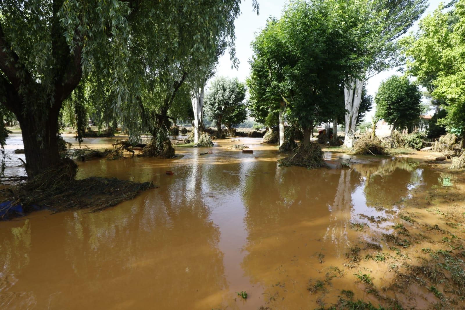 En imágenes | Así ha quedado Azuara tras la fuerte tormenta que causó destrozos este viernes