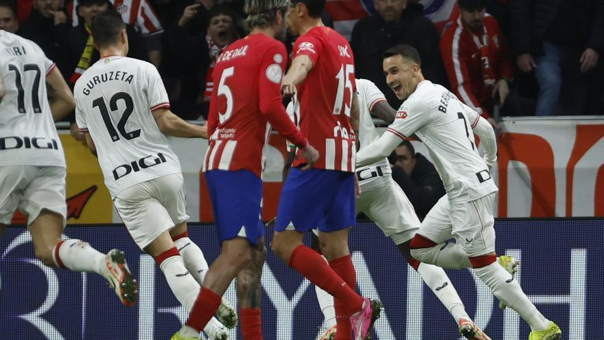 El Athletic y un torpe Reinildo desvirgan el Metropolitano