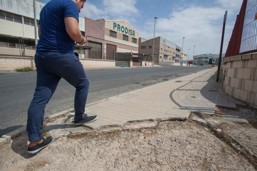 El polígono de Carrús, abandonado