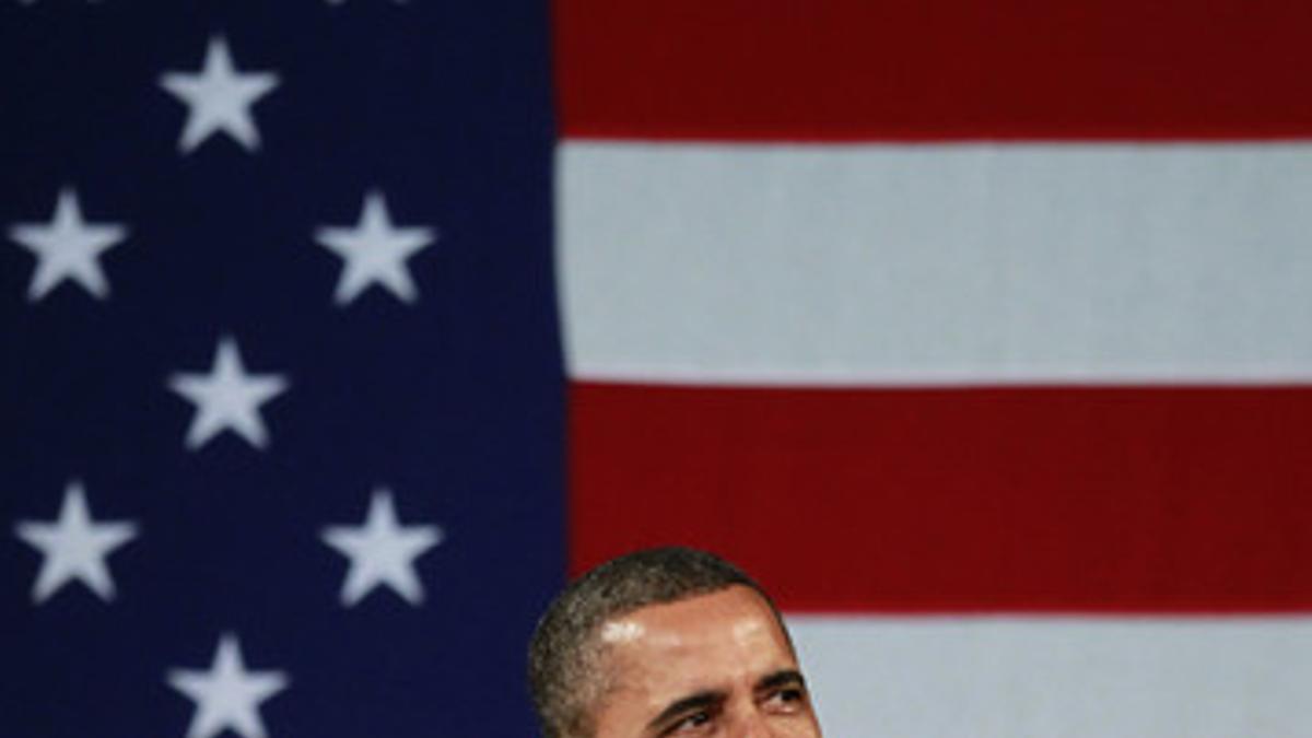 Obama canta durante el acto en Nueva York.