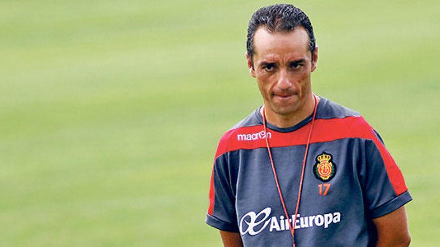 José Luis Oltra, en un entrenamiento en Son Bibiloni.