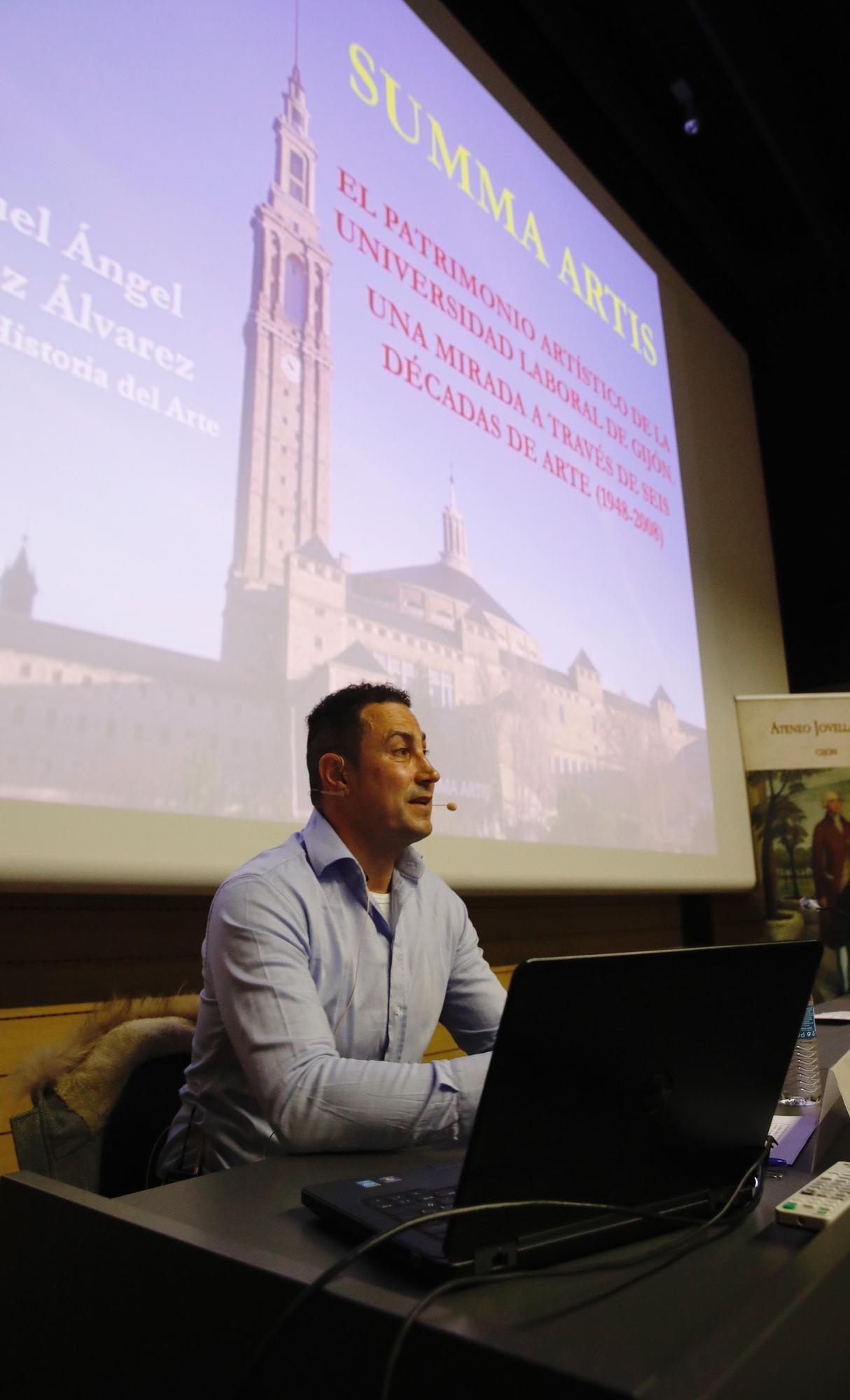 EN IMÁGENES: Así fue la ponencia de Miguel Ángel Álvarez sobre la Universidad Laboral