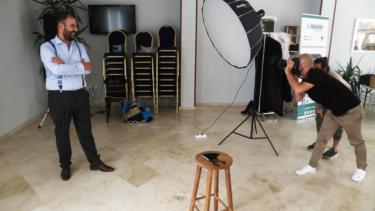 Preparativos de la exposición 'Héroes con volantes' de moda flamenca de Málaga de Moda