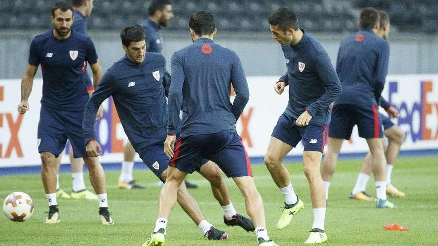 Los jugadores del Athletic entrenan en el Olímpico de Berlín.