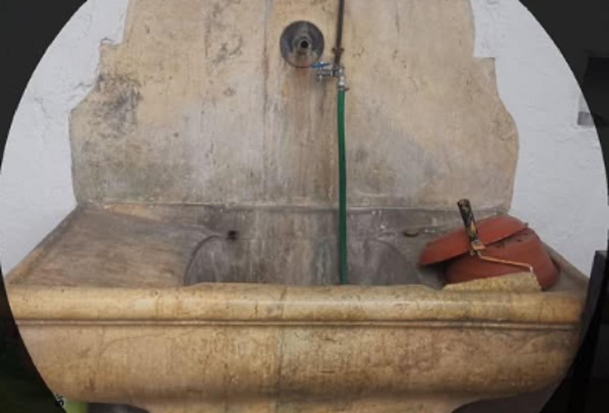 La fuente que se pretende vender.