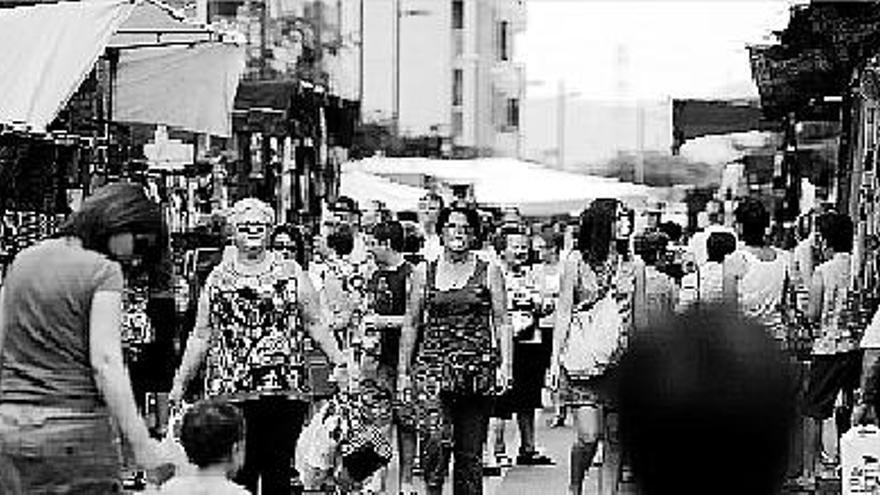 Panorámica del mercadillo, ayer.