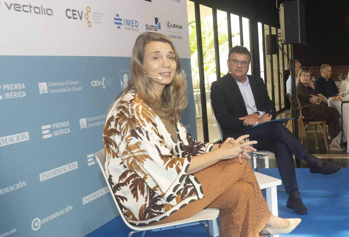 Ángela de Miguel protagoniza el Foro Alicante sobre «Las pymes en el contexto actual: retos y oportunidades»