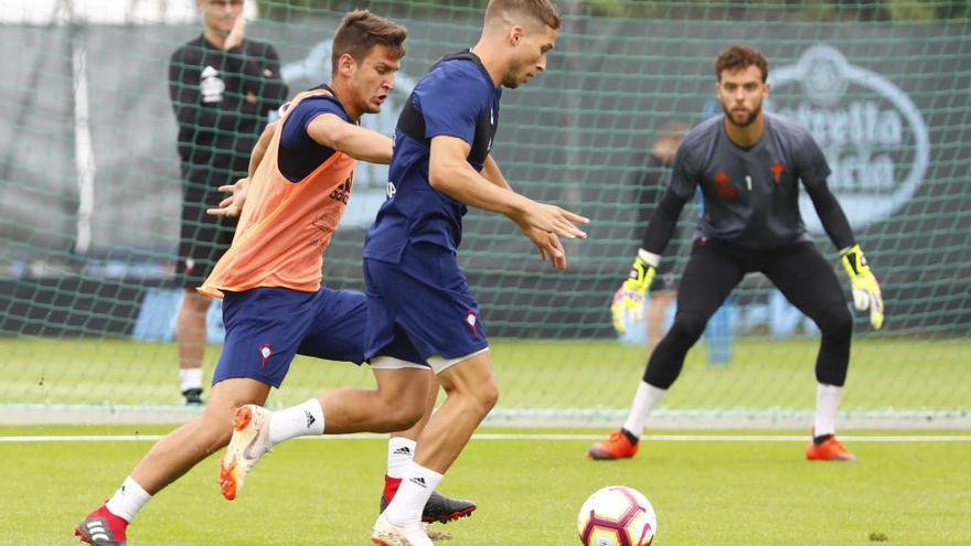 Radoja y Hjulsager, durante un entrenamiento esta semana // Cristina Graña