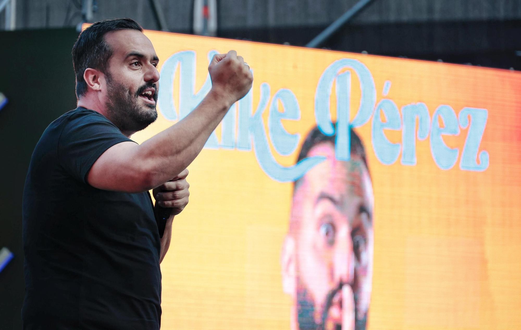 Kike Pérez durante su actuación