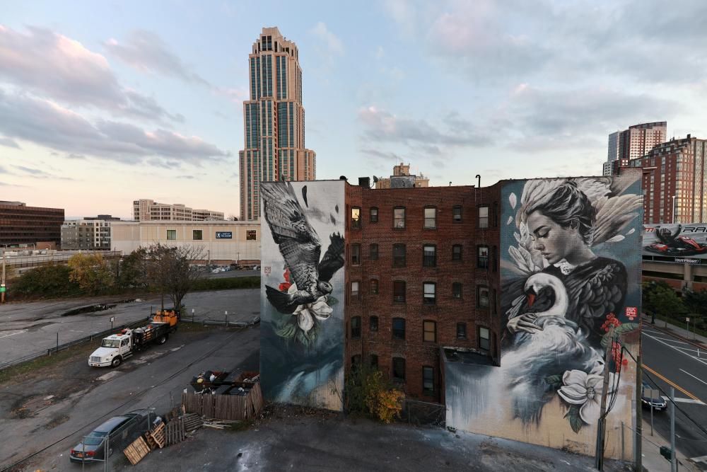 El mural de Lula Goce en Nueva York