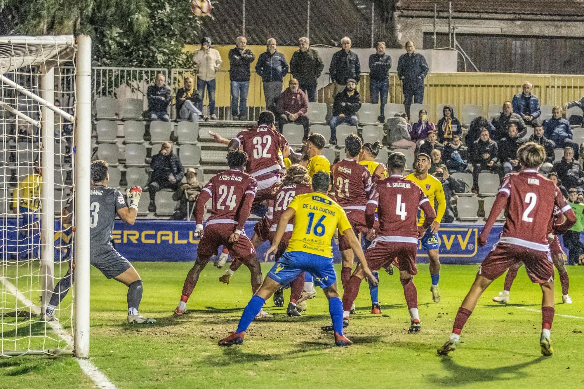 Orihuela CF 2-4 Cádiz B