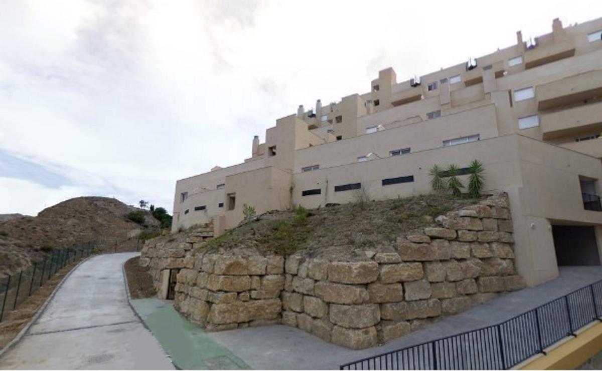 Escrapalia también subasta inmuebles en Torre de Benagalbón.