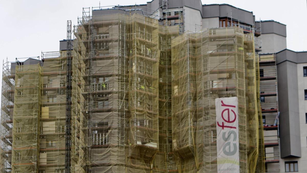 VÍDEO: La subvención de la rehabilitación La Estrella, en Gijón, "no está perdida" asegura el órgano de gobierno del edificio