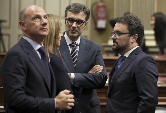 19/01/2017.CANARIAS.Pleno del Parlamento de Canarias..Fotos: Carsten W. Lauritsen