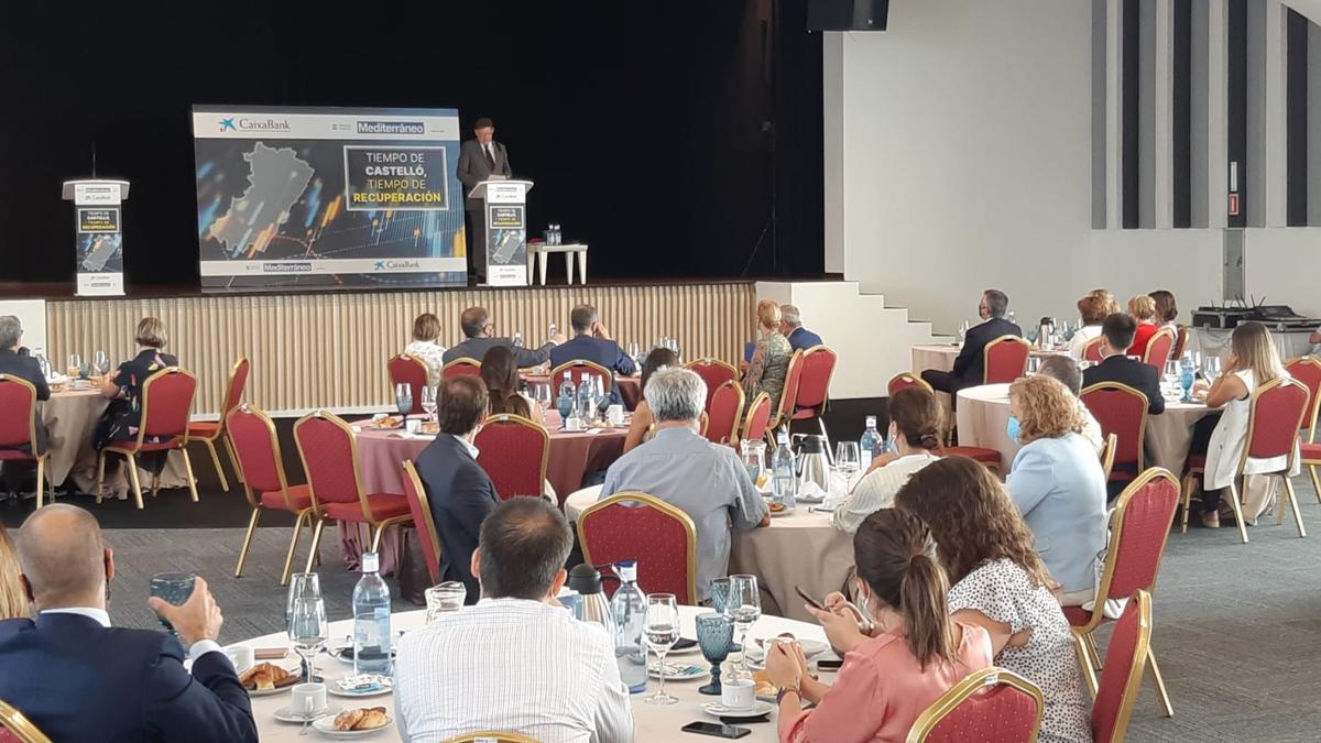 Ximo Puig durante su ponencia en el Desayuno Empresarial de este miércoles